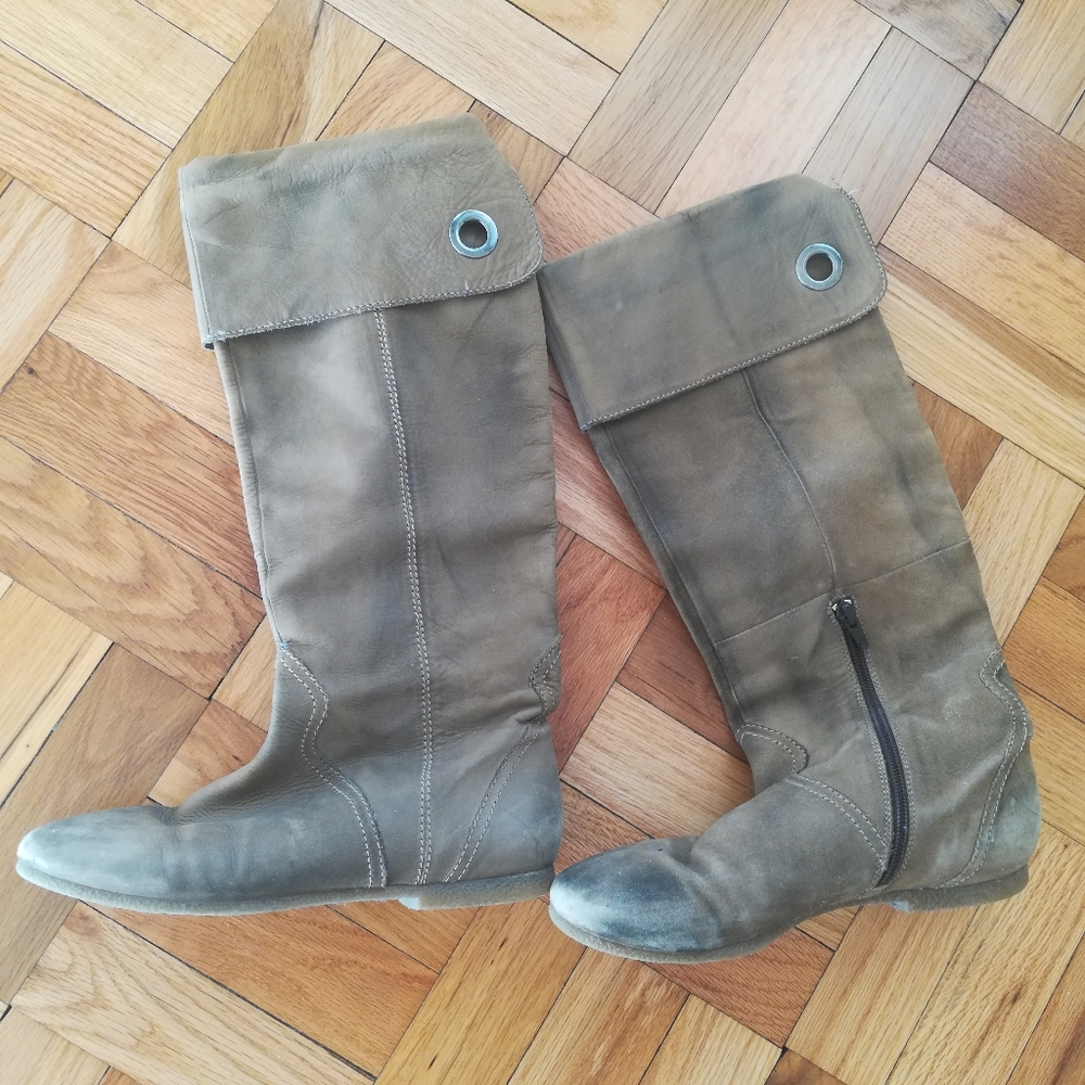 Super soft calves tan boots. Size EU36 (US 6-6.5)